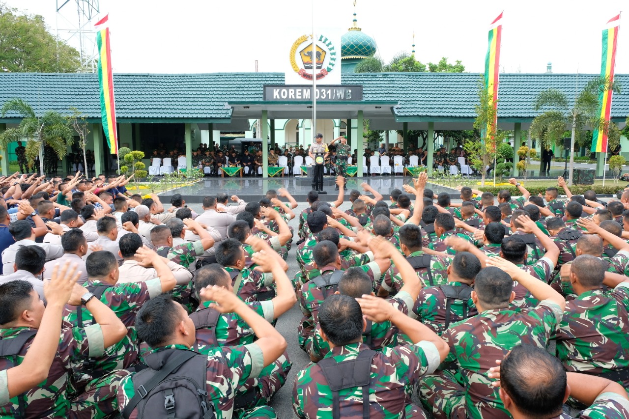 Wakapolda Riau : Polri Dan TNI Tetap Solid Dalam Mengamankan Pemilu 2019